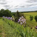 别墅 Maison En Pierre Situe Au Milieu Des Champs De Ble Pern