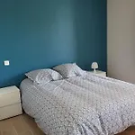 别墅 Maison En Pierre Situe Au Milieu Des Champs De Ble Pern